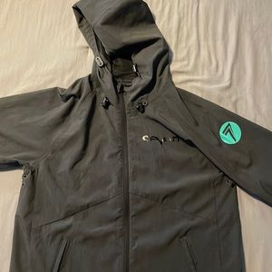 seven windbreaker